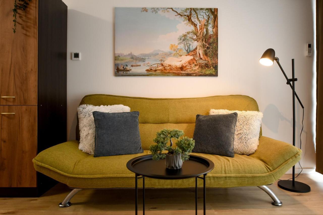 Perfect Stay: Urban Heaven In Aviatiei Business Area Bukares Ruang foto