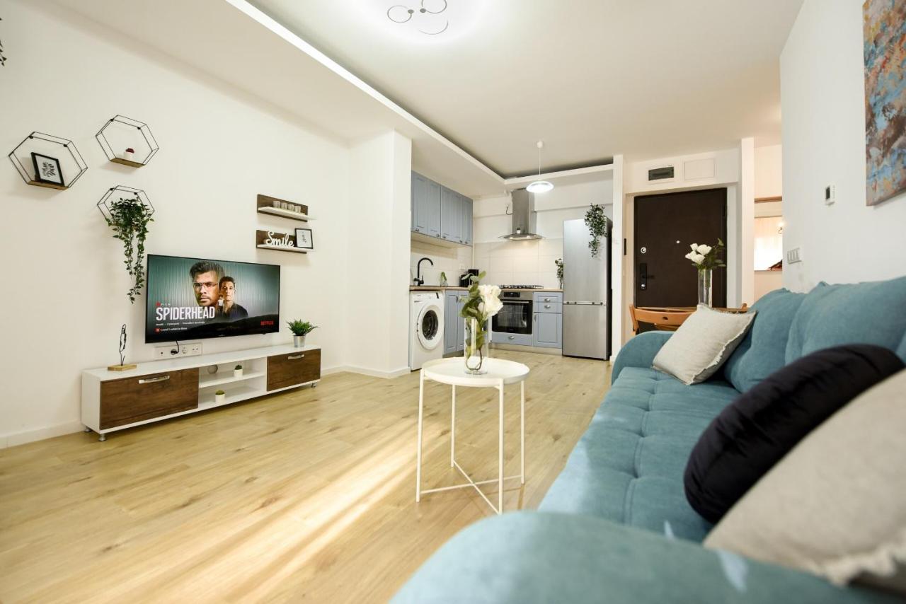 Perfect Stay: Urban Heaven In Aviatiei Business Area Bukares Ruang foto