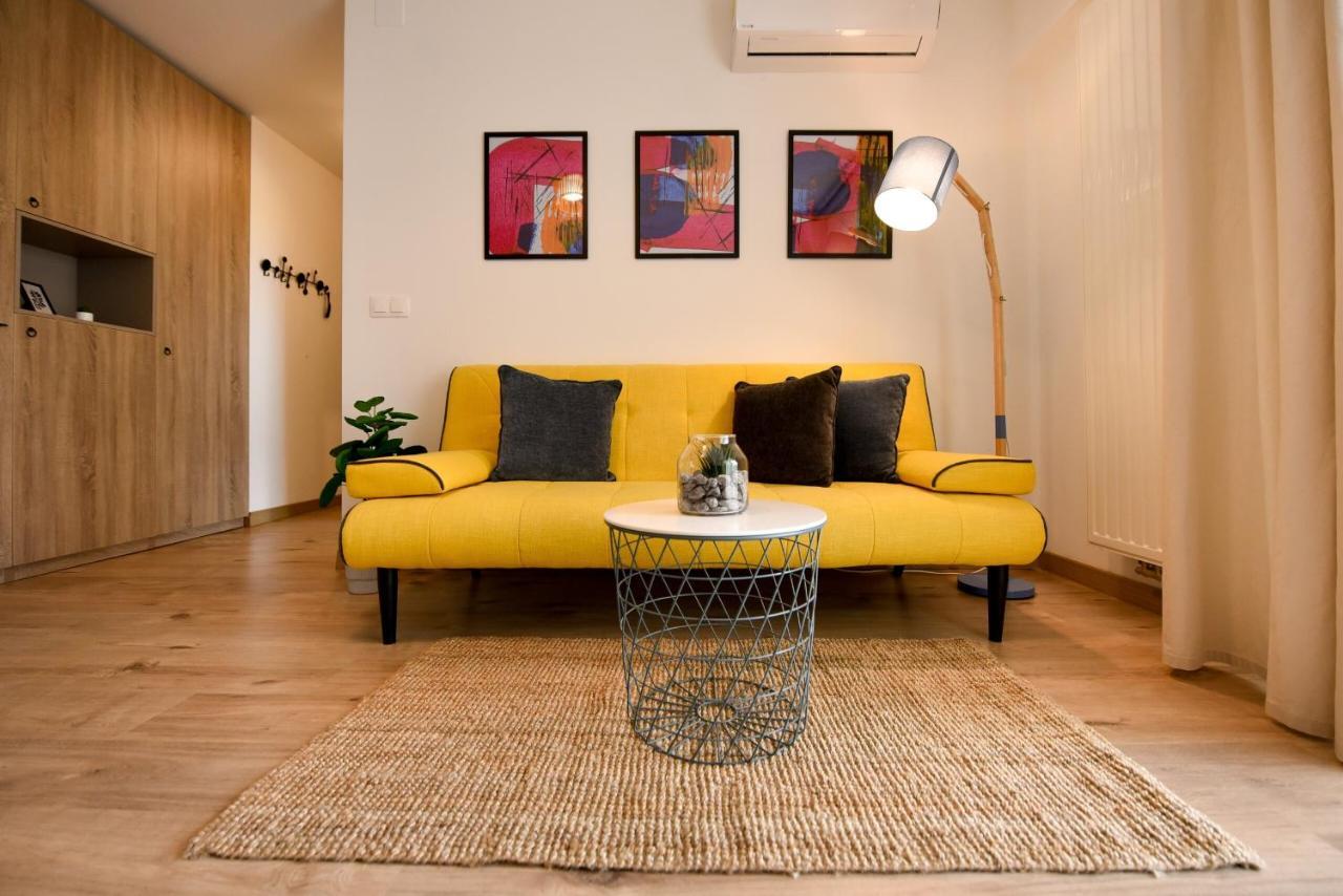 Perfect Stay: Urban Heaven In Aviatiei Business Area Bukares Ruang foto