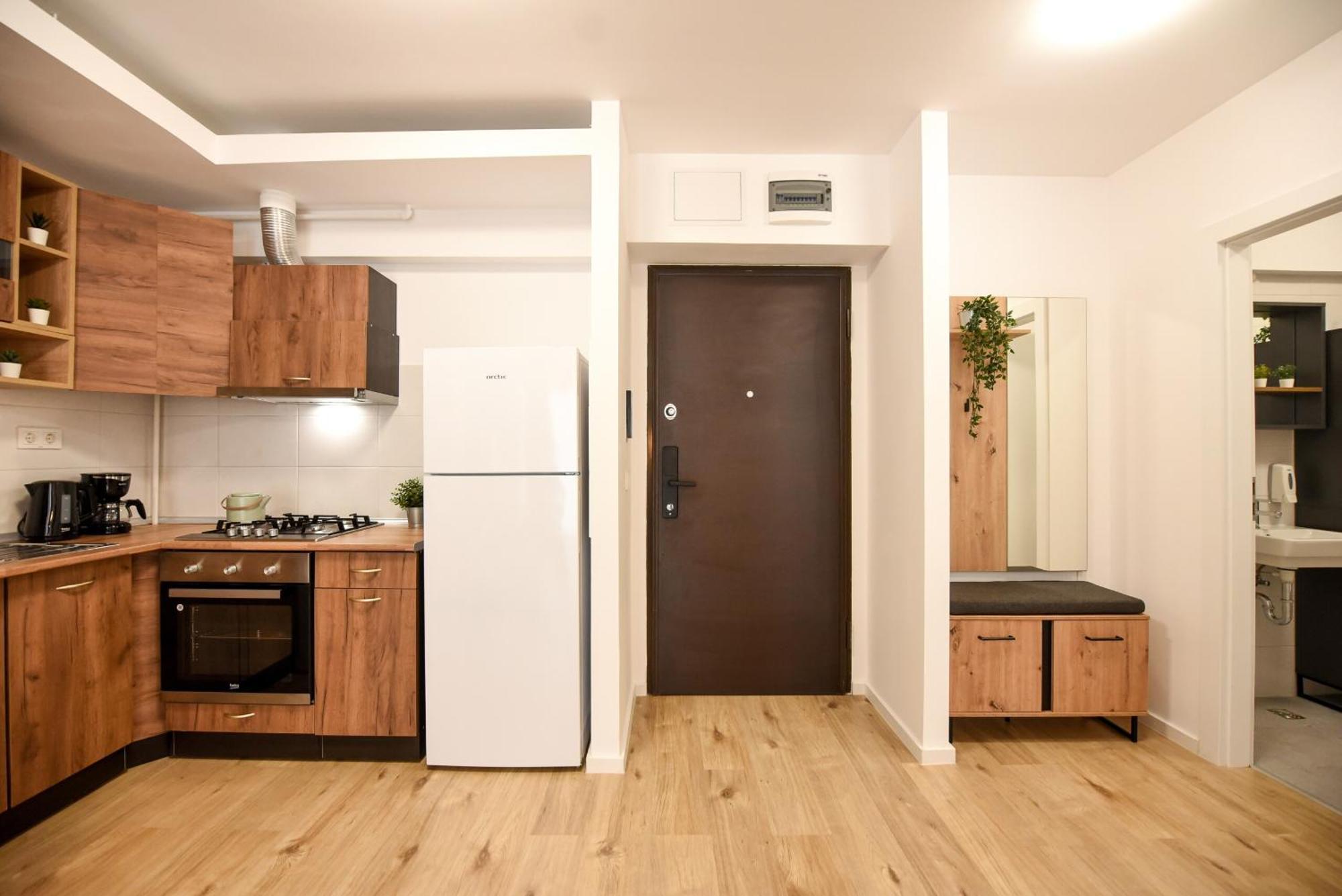 Perfect Stay: Urban Heaven In Aviatiei Business Area Bukares Ruang foto