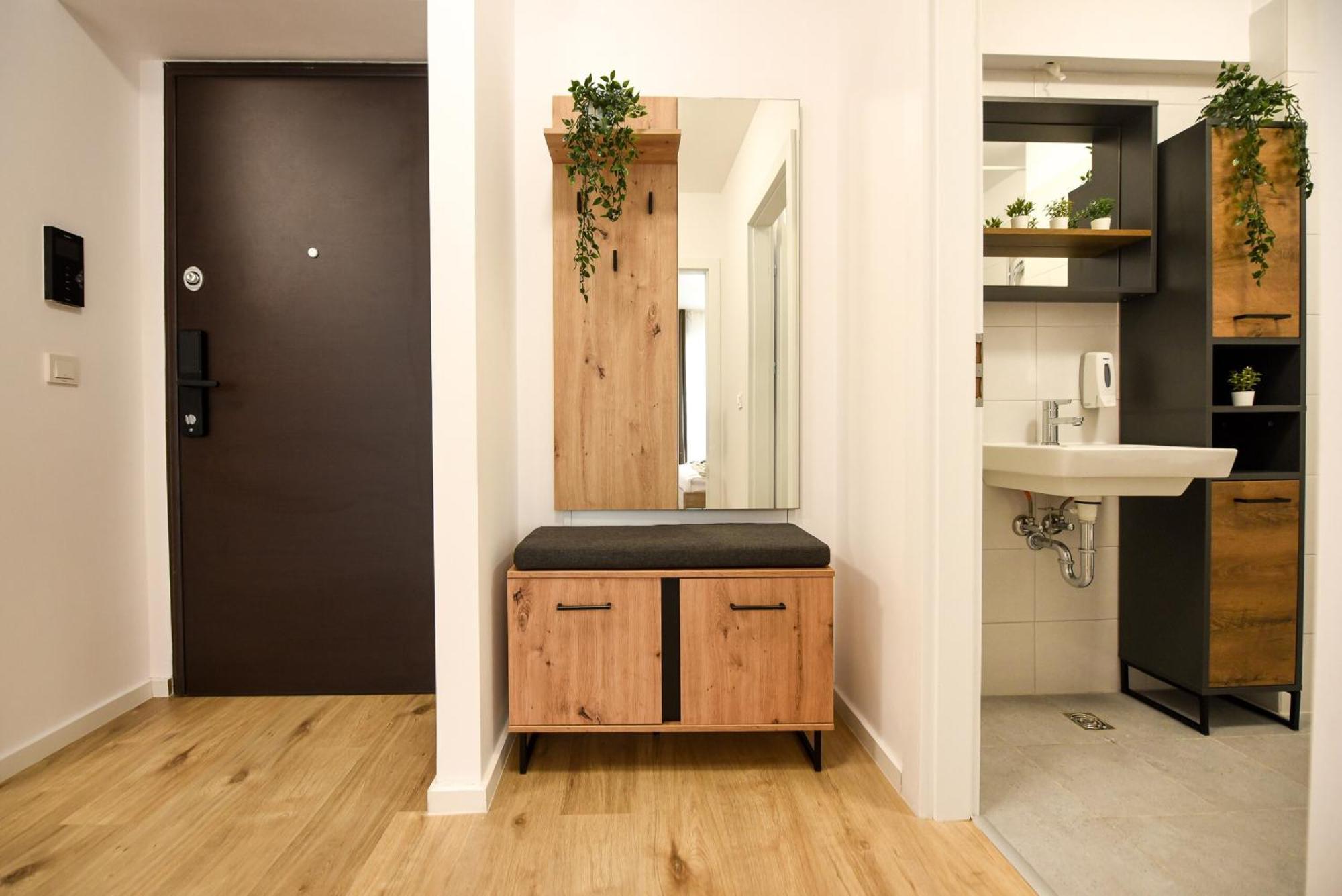 Perfect Stay: Urban Heaven In Aviatiei Business Area Bukares Ruang foto