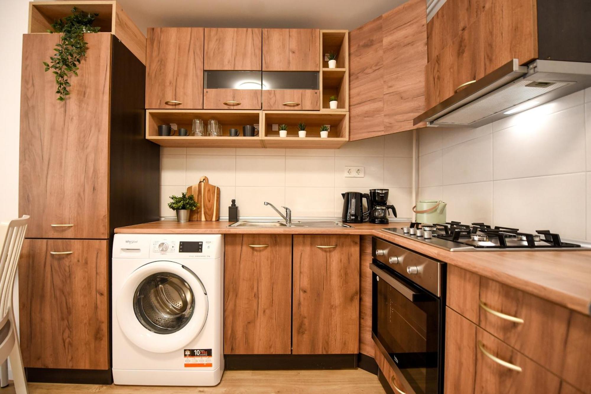 Perfect Stay: Urban Heaven In Aviatiei Business Area Bukares Ruang foto