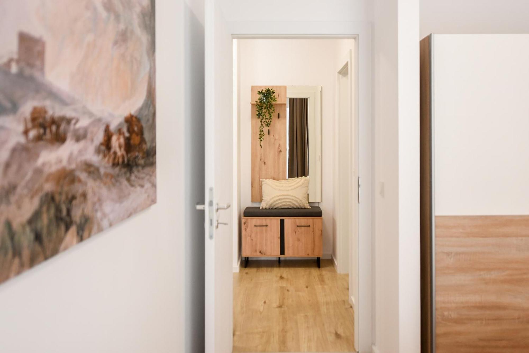 Perfect Stay: Urban Heaven In Aviatiei Business Area Bukares Ruang foto