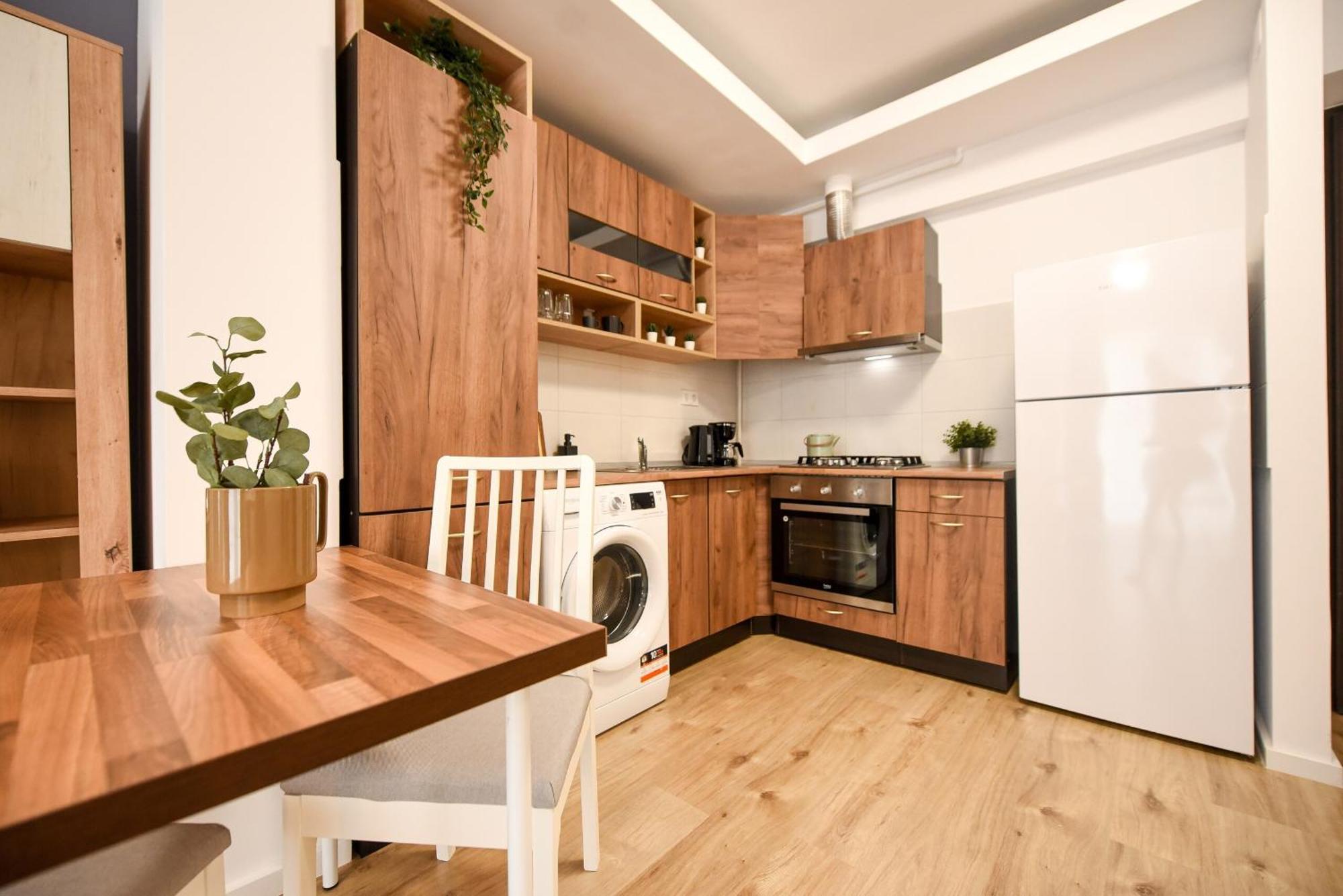 Perfect Stay: Urban Heaven In Aviatiei Business Area Bukares Ruang foto