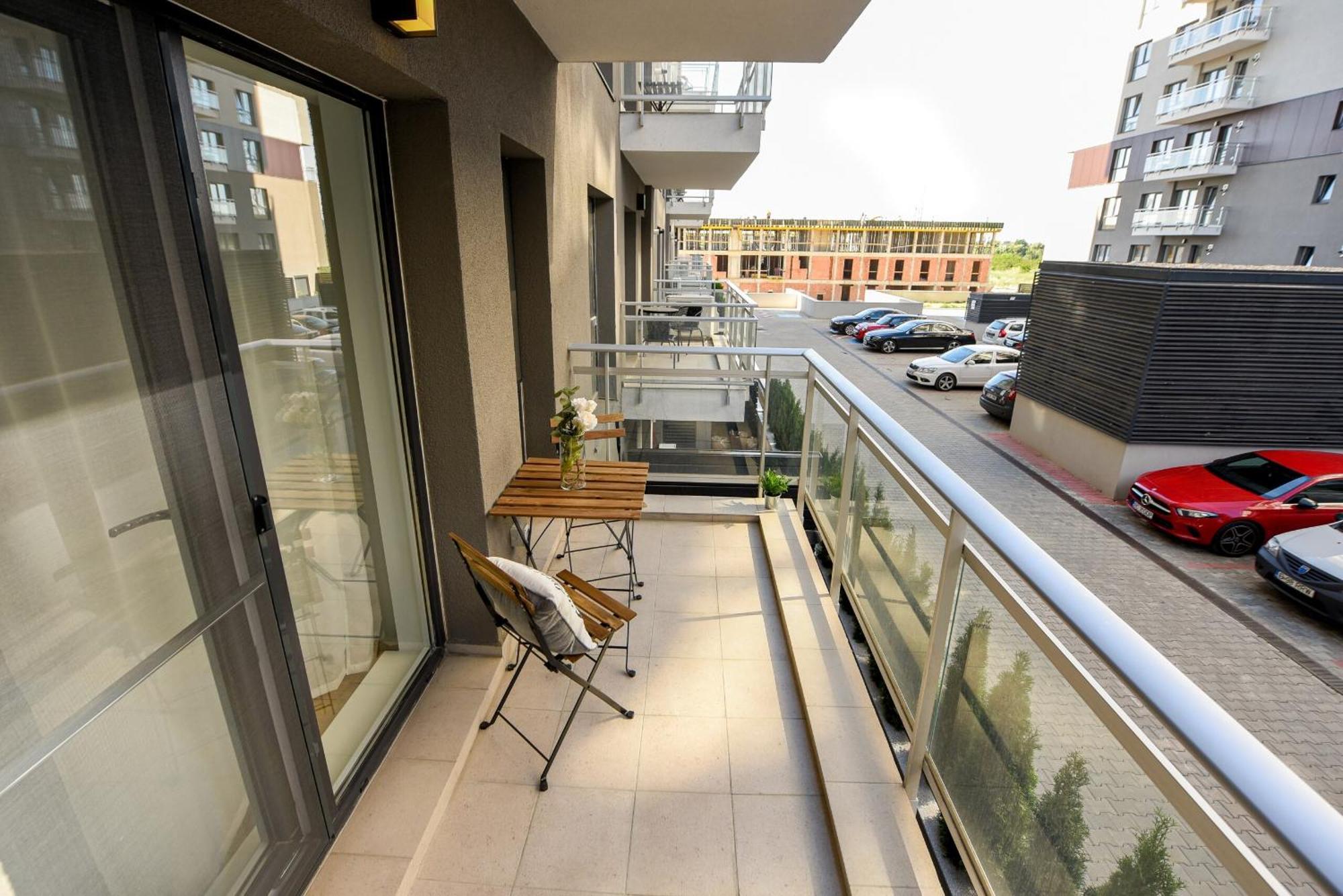 Perfect Stay: Urban Heaven In Aviatiei Business Area Bukares Ruang foto